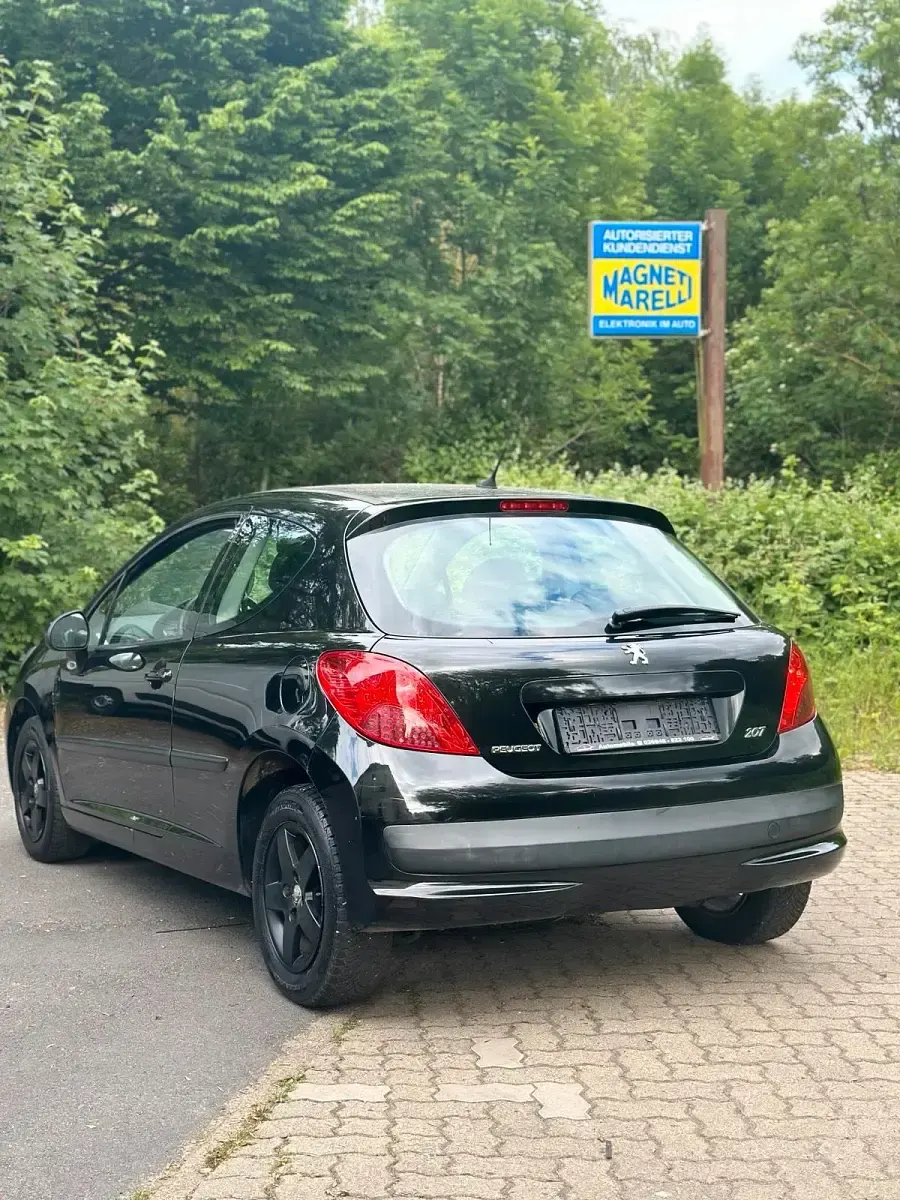 Gebraucht Peugeot 207 75 PS (55 kW) 2007 Schwarz Kleinwagen