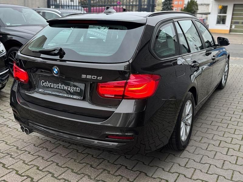 Gebraucht BMW 320 Advantage 190 PS (139 kW) 2017 Grau Kombi