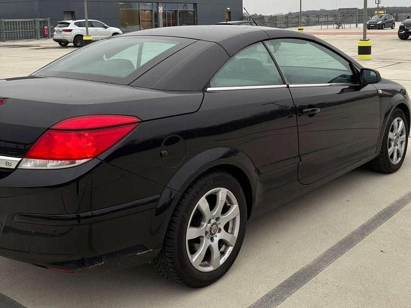 Gebraucht Opel Astra Cabriolet 140 PS (102 kW) 2008 Schwarz Cabrio