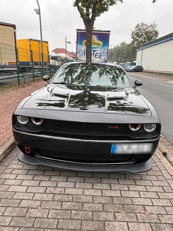 Schwarz Gebraucht 2021 Dodge Challenger SXT Coupé | 27.500 € (Etwas zu teuer) - Bild 1/4