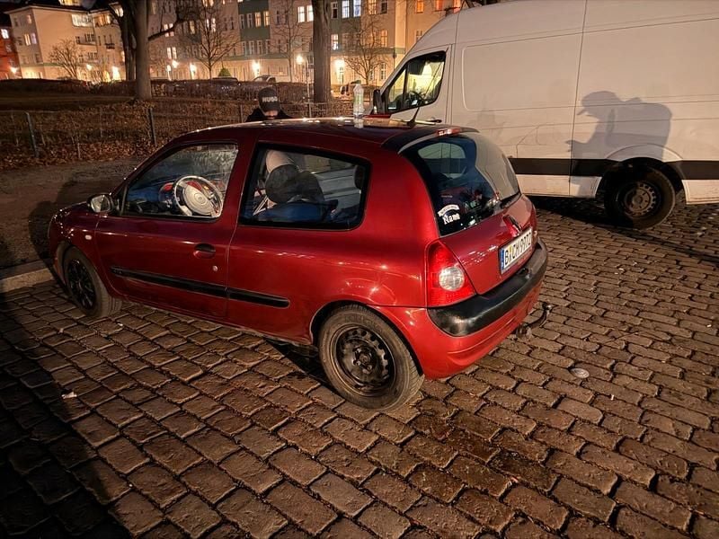 Gebraucht Renault Clio II 82 PS (60 kW) 2003 Andere farben Kleinwagen