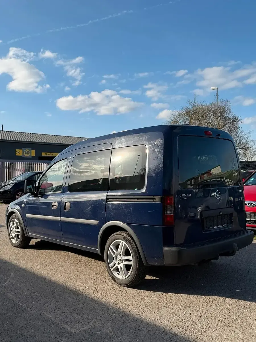 Gebraucht Opel Combo 75 PS (55 kW) 2011 Van / Kleinbus