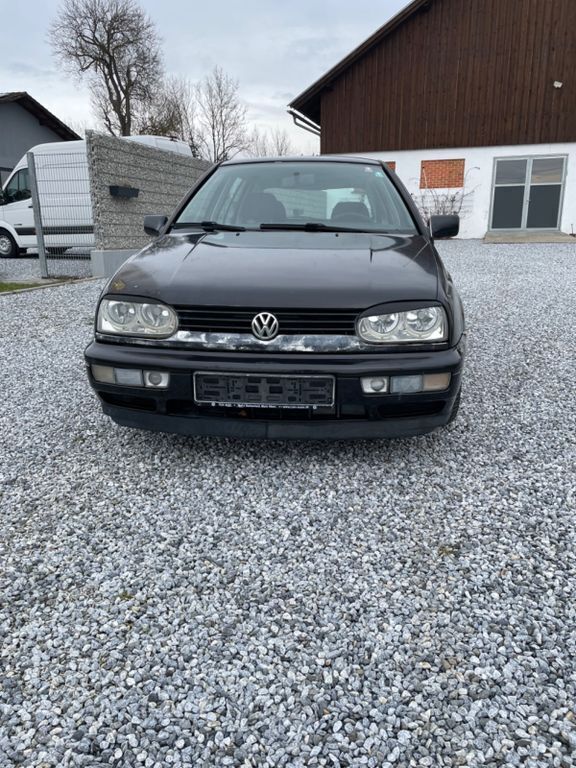 Gebraucht VW Golf III 90 PS (66 kW) 1996 Schwarz Limousine