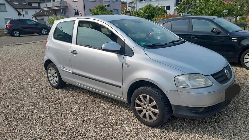 Second-hand VW Fox 59 CP (43 kW) 2011 Argintiu Hatchback