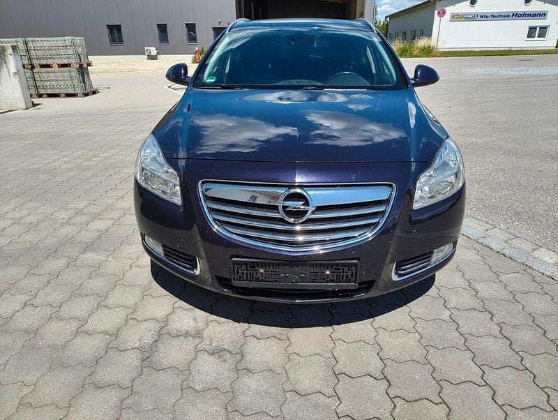 Violet Gebraucht 2011 Opel Insignia Sport Kombi | 2.999 € (Superpreis) - Bild 1/4