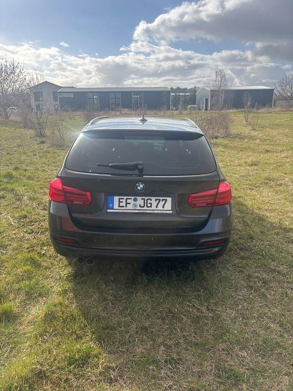 Gebraucht BMW 335 Advantage 313 PS (230 kW) 2015 Braun Kombi