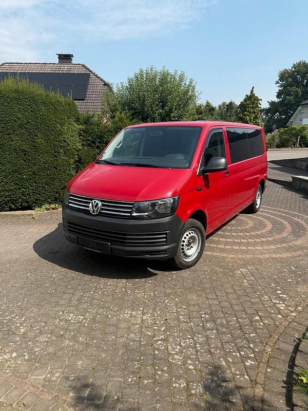 Rot Gebraucht 2017 VW T6 Van | 11.500 € - Bild 1/4