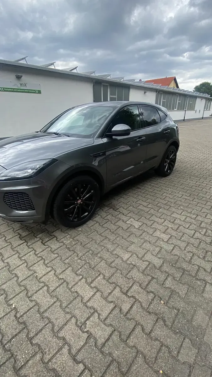 Second-hand Jaguar E-Pace 300 CP (220 kW) 2020 Gri SUV