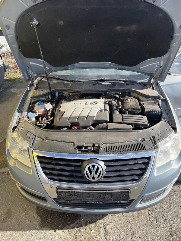 Gebraucht VW Passat 110 PS (80 kW) 2010 Silber Kombi