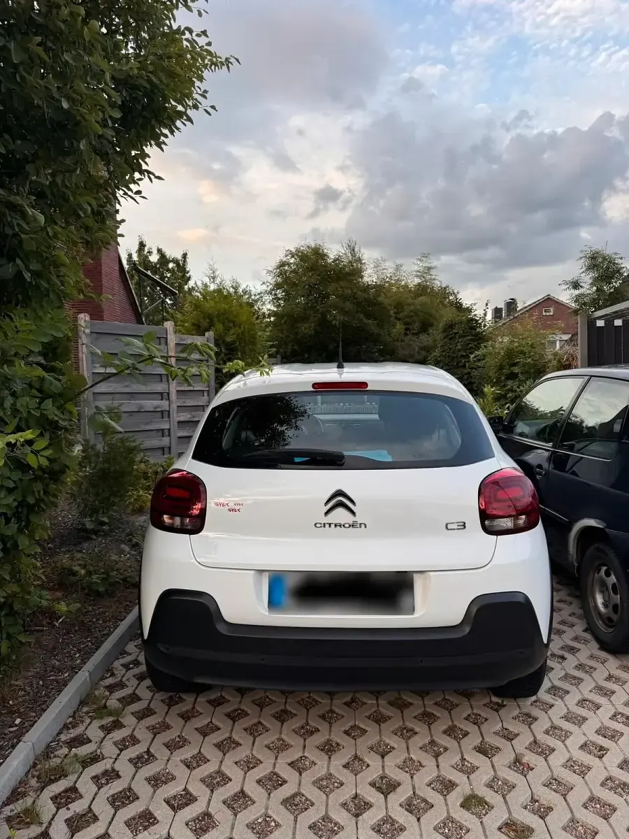 Gebraucht Citroën C3 Feel 82 PS (60 kW) 2018 Weiß Kleinwagen