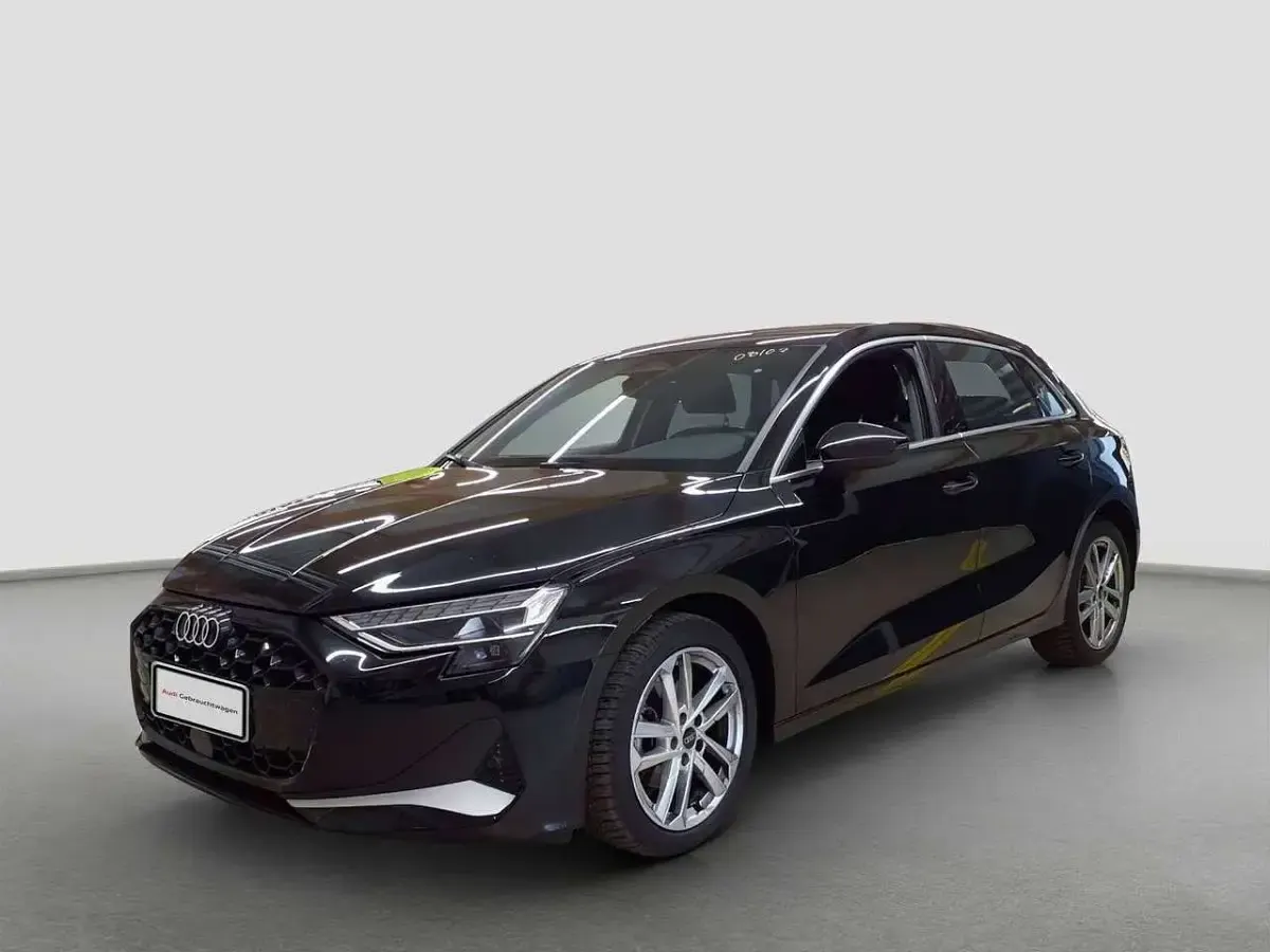 Gebraucht Audi A3 Advanced 150 PS (110 kW) 2025 Schwarz Limousine