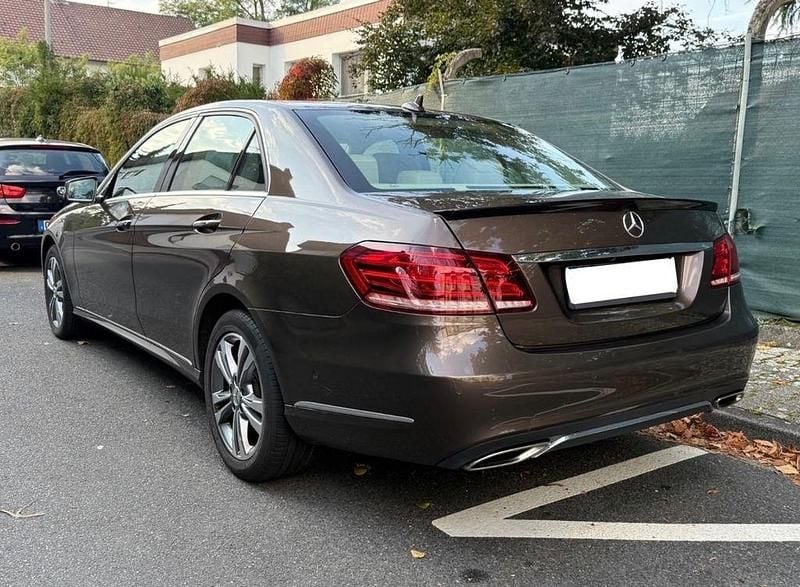 Gebraucht Mercedes E250 211 PS (155 kW) 2013 Braun Limousine