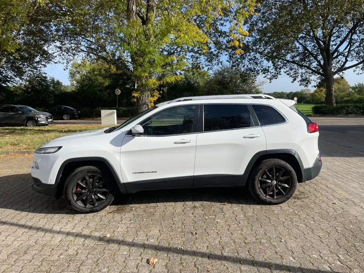 Gebraucht Jeep Cherokee 170 PS (125 kW) 2014 Weiß SUV