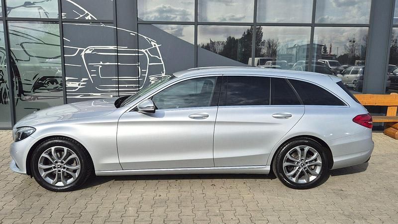 Gebraucht Mercedes C180 156 PS (114 kW) 2017 Silber Kombi