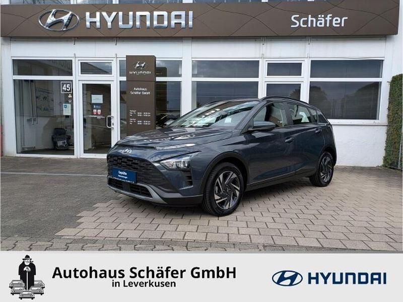 Grau Gebraucht 2022 Hyundai Bayon Select SUV | 16.485 € (Guter Preis) - Bild 1/4