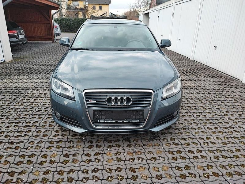 Grau Gebraucht 2009 Audi A3 Sportback S-Line Kombi | 5.990 € (Guter Preis) - Bild 1/4