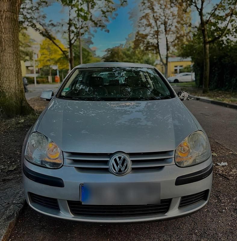 Silber Gebraucht 2004 VW Golf V Kleinwagen | 1.099 € (Fairer Preis) - Bild 1/4
