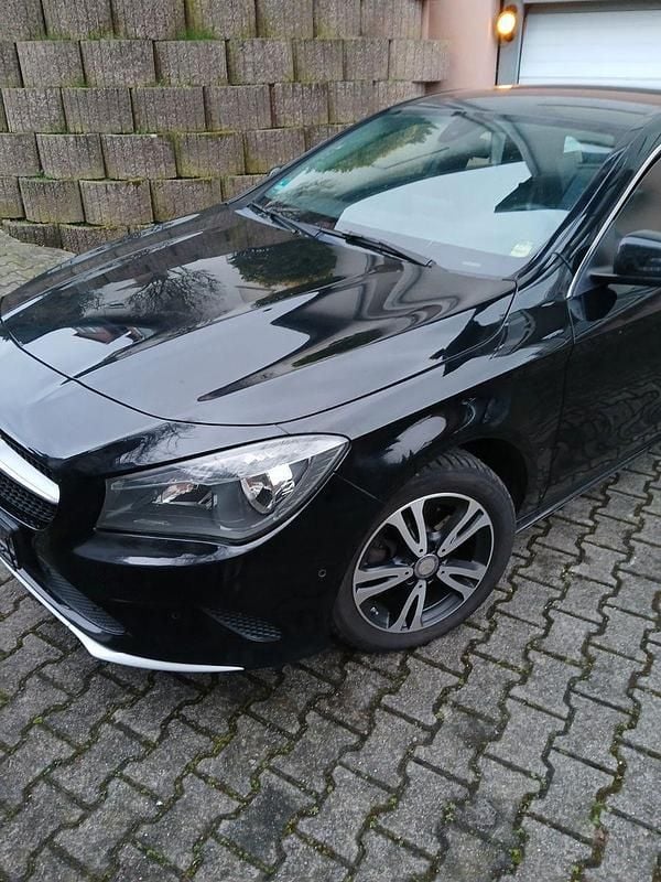 Gebraucht Mercedes CLA200 Shooting Brake 136 PS (100 kW) 2016 Kombi