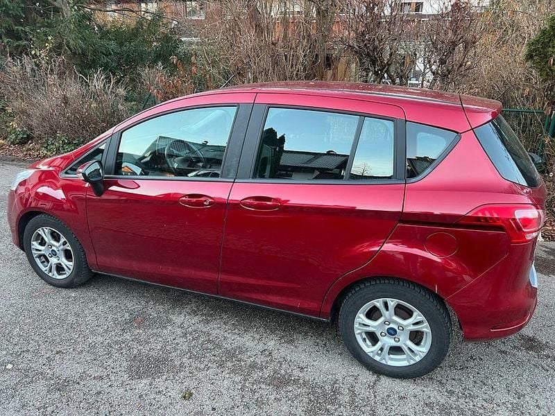 Rot Gebraucht 2017 Ford B-MAX SYNC Edition Van / Kleinbus | 8.500 € (Guter Preis) - Bild 1/4