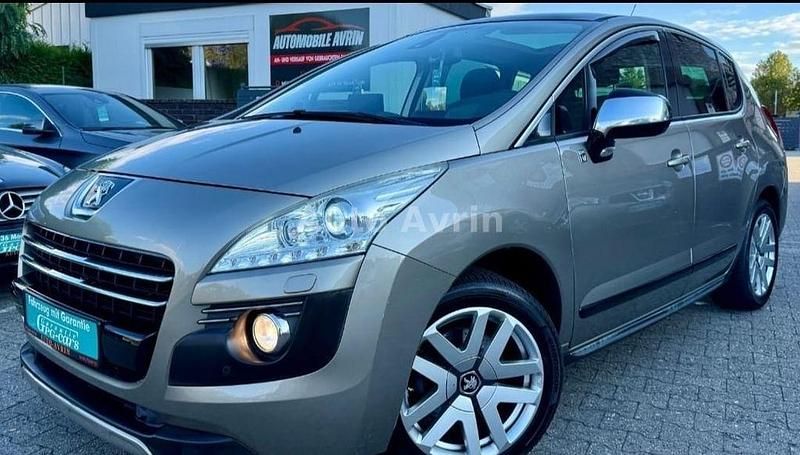 Grau Gebraucht 2013 Peugeot 3008 SUV | 9.799 € (Etwas zu teuer) - Bild 1/4
