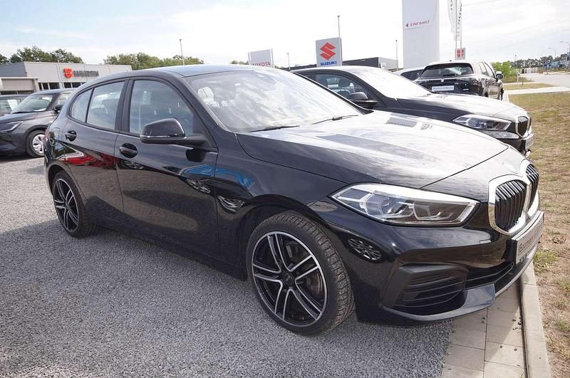 Gebraucht BMW 118 Advantage 136 PS (100 kW) 2023 Schwarz ii Kleinwagen
