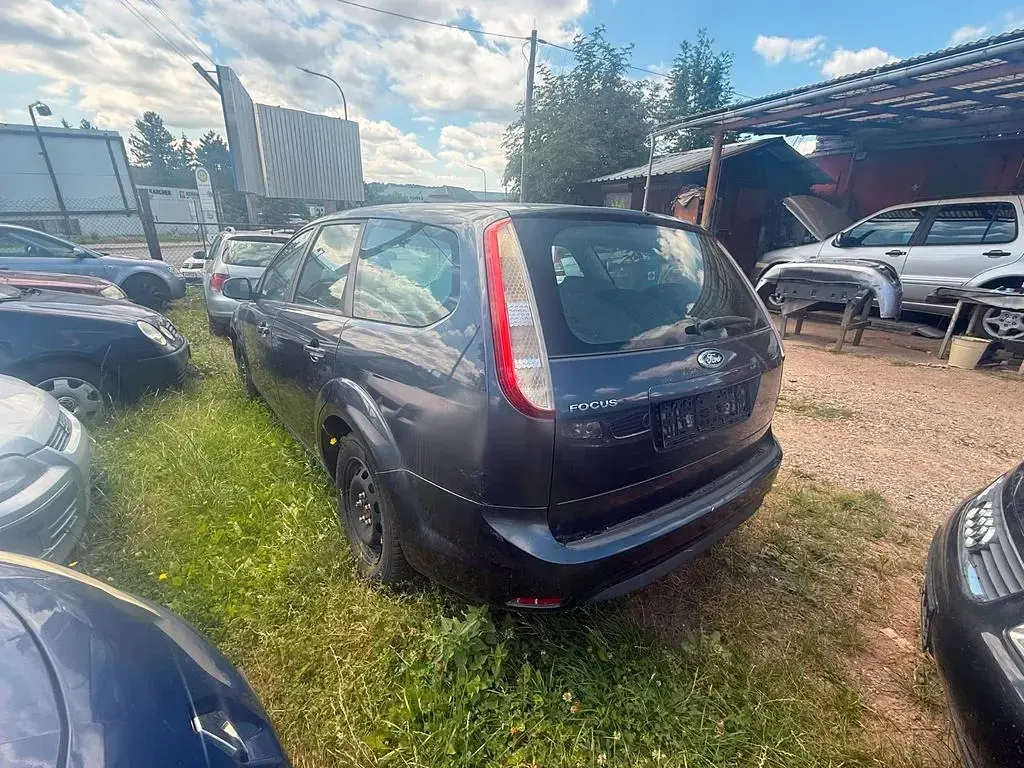 Gebraucht Ford Focus 113 PS (83 kW) 2009 Grau Limousine