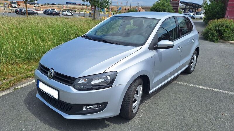Silber Gebraucht 2011 VW Polo Limousine | 5.700 € (Fairer Preis) - Bild 1/4