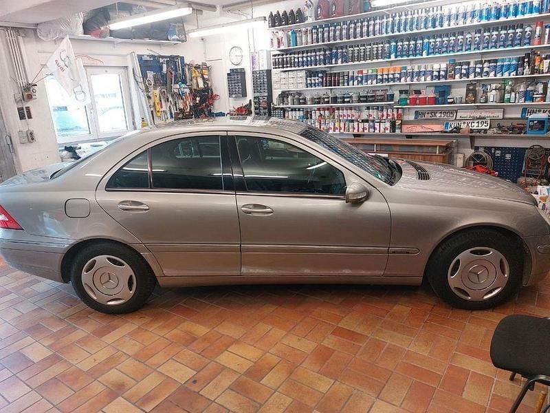 Gebraucht Mercedes C180 Elegance 143 PS (105 kW) 2003 Grau Limousine