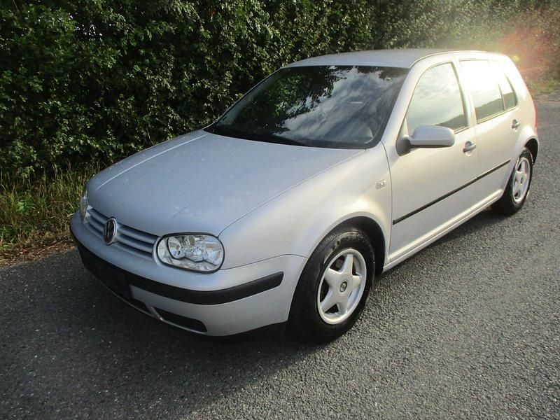 Silber Gebraucht 1998 VW Golf IV Comfortline Limousine | 1.650 € (Etwas zu teuer) - Bild 1/4