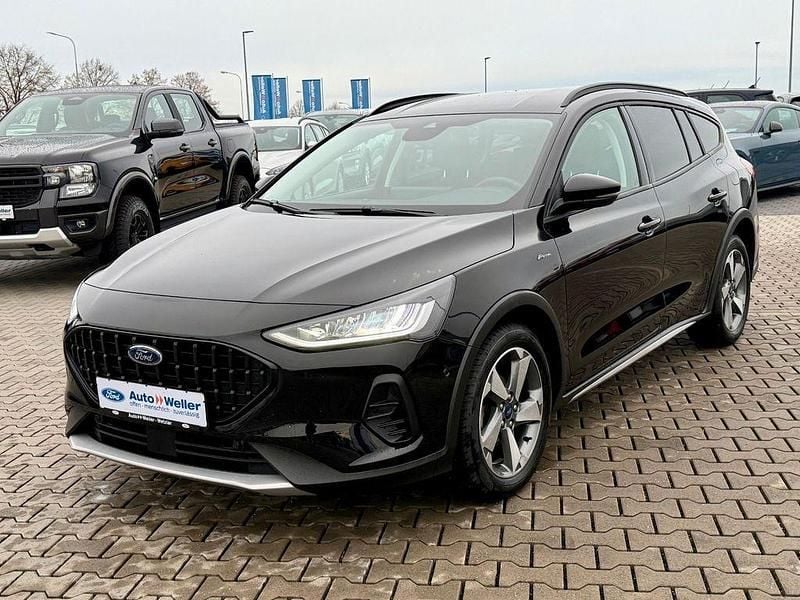 Gebraucht Ford Focus Active 125 PS (91 kW) 2024 Schwarz Limousine