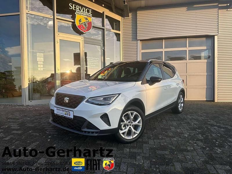 "nevada" weiss Neu 2025 Seat Arona FR SUV | 26.790 € (Fairer Preis) - Bild 1/4