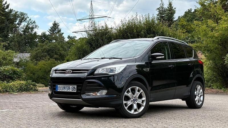 Schwarz Gebraucht 2013 Ford Kuga Titanium SUV | 9.179 € (Superpreis) - Bild 1/4