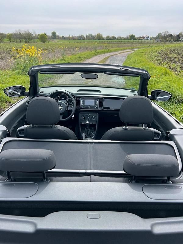 Gebraucht VW Beetle 105 PS (77 kW) 2015 Schwarz Kleinwagen