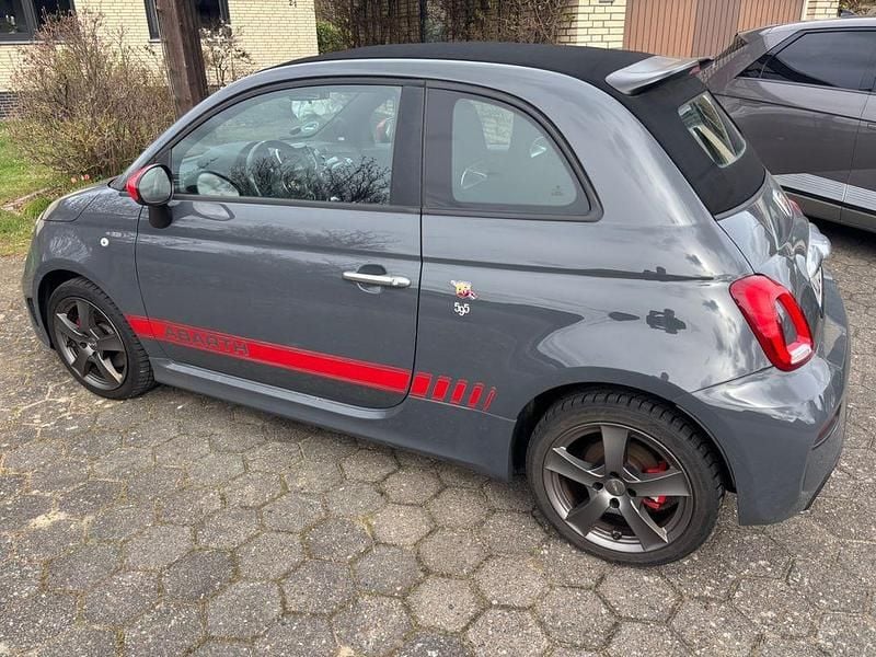 Usado Abarth 500C 145 HP (106 kW) 2017 Cinzento Cabrios