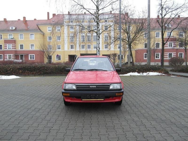 Gebraucht Toyota Starlet 72 PS (52 kW) 1989 Rot Kleinwagen