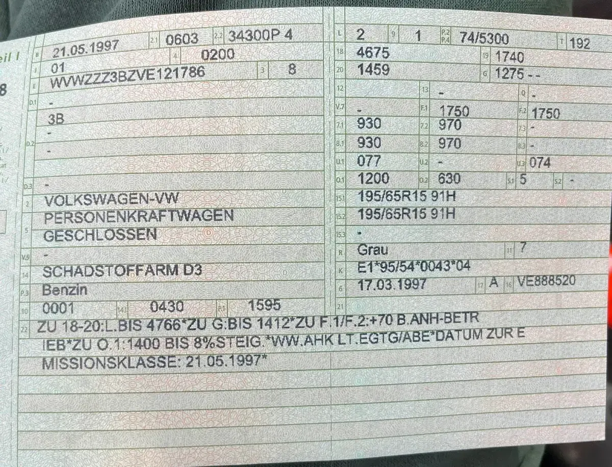 Gebraucht VW Passat 101 PS (74 kW) 1997 Grau Limousine