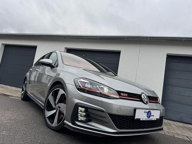 Silber Gebraucht 2019 VW Golf GTI Limousine | 24.890 € (Etwas zu teuer) - Bild 1/4
