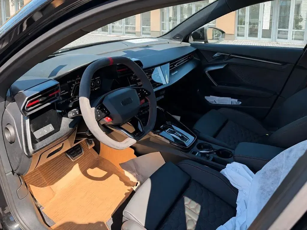 Neu Audi RS3 Sport 400 PS (294 kW) 2026 Schwarz Limousine