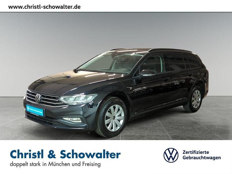 Deep black perleffekt Gebraucht 2022 VW Passat Kombi | 22.448 € (Fairer Preis) - Bild 1/4