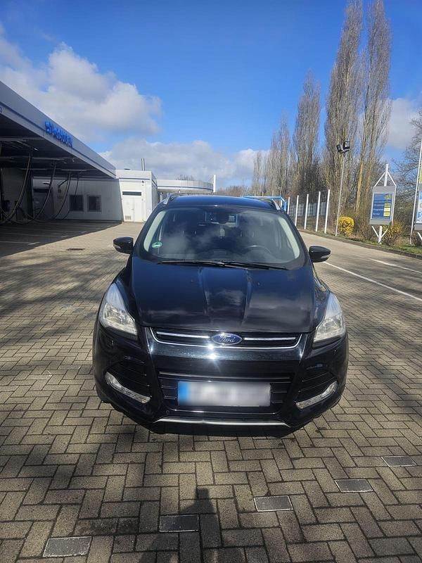Usata Ford Kuga 140 CV (102 kW) 2014 Nero SUV
