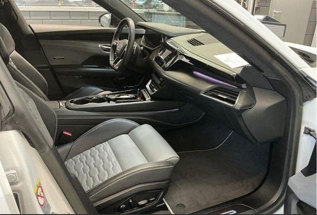 Gebraucht Audi e-tron GT quattro Sport 439 kW (598 PS) 2023 Grau Limousine