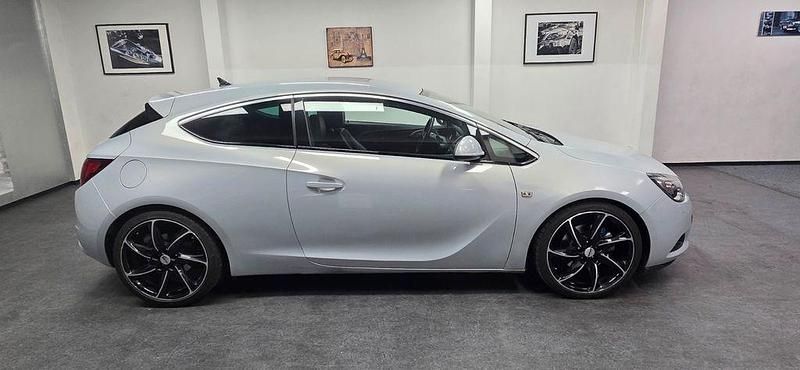 Other Gebraucht 2013 Opel Astra GTC Innovation Limousine | 5.990 € (Fairer Preis) - Bild 1/4