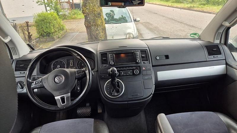 Gebraucht VW Multivan Comfortline 180 PS (132 kW) 2013 Weiß Van