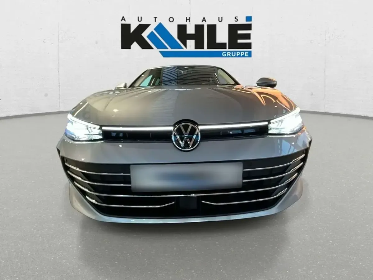 Neu VW Passat IQ Drive 150 PS (110 kW) 2025 Silber Kombi