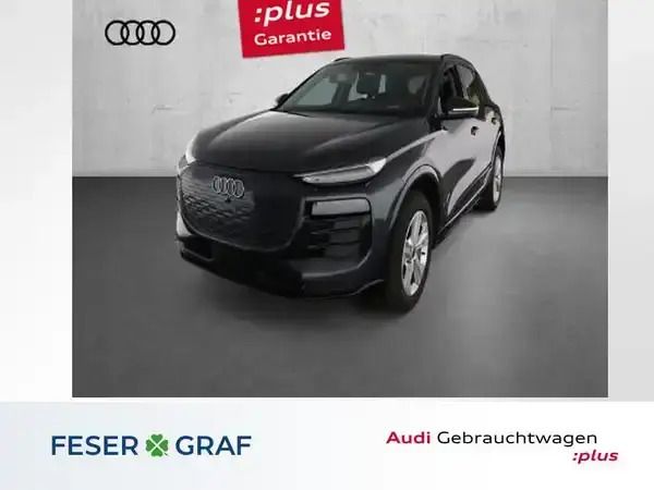 Manhattangrau metallic Gebraucht 2024 Audi e-tron Ambiente SUV | 66.990 € - Bild 1/4