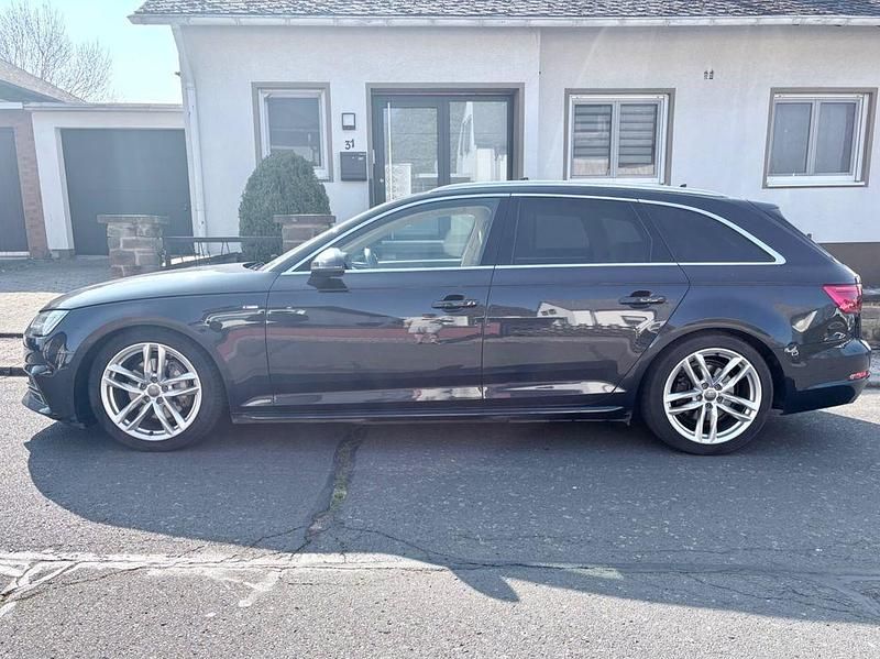 Gebraucht Audi A4 S-Line 190 PS (139 kW) 2016 Blau Kombi