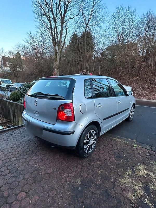 Gebraucht VW Polo 64 PS (47 kW) 2003 Silber Kleinwagen