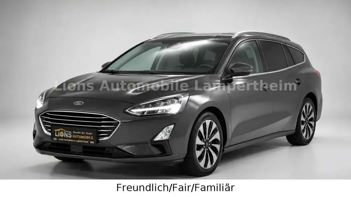 Gebraucht Ford Focus Cool & Connect 125 PS (91 kW) 2019 Grau Kombi