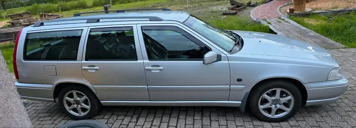 Używany Volvo V70 140 KM (102 kW) 2000 Srebrny Kombi