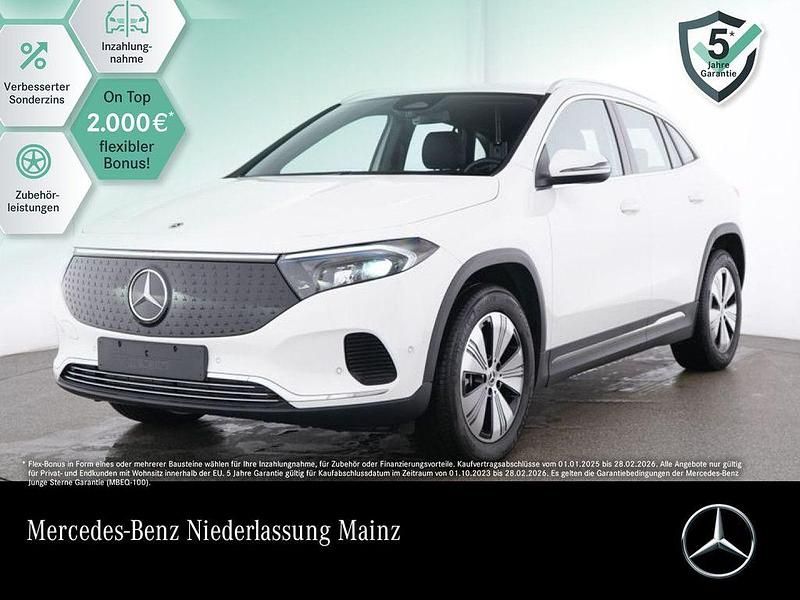 Weiß Gebraucht 2024 Mercedes EQA300 Progressive SUV | 33.490 € (Guter Preis) - Bild 1/3